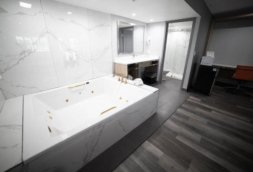 جناح ديلوكس سرير كينج, Travelodge By Wyndham Whittier