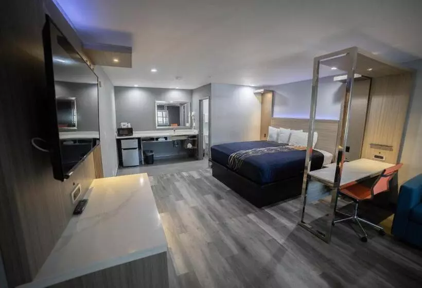 اتاق لوکس با تخت بزرگ, Travelodge By Wyndham Whittier