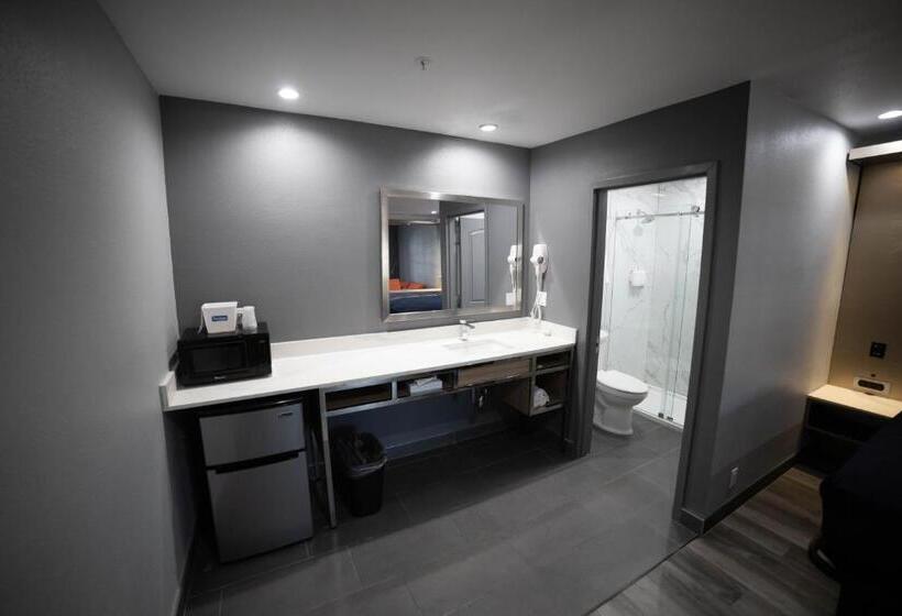 غرفة ديلوكس سرير كينج, Travelodge By Wyndham Whittier