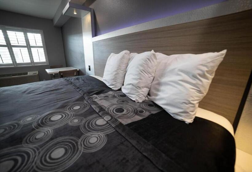 غرفة قياسية سرير كينج, Travelodge By Wyndham Whittier