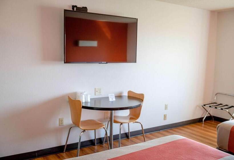 سوییت, Motel 6lincoln, Ne