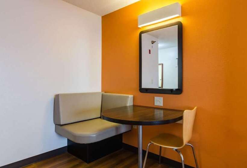 سوییت, Motel 6lincoln, Ne