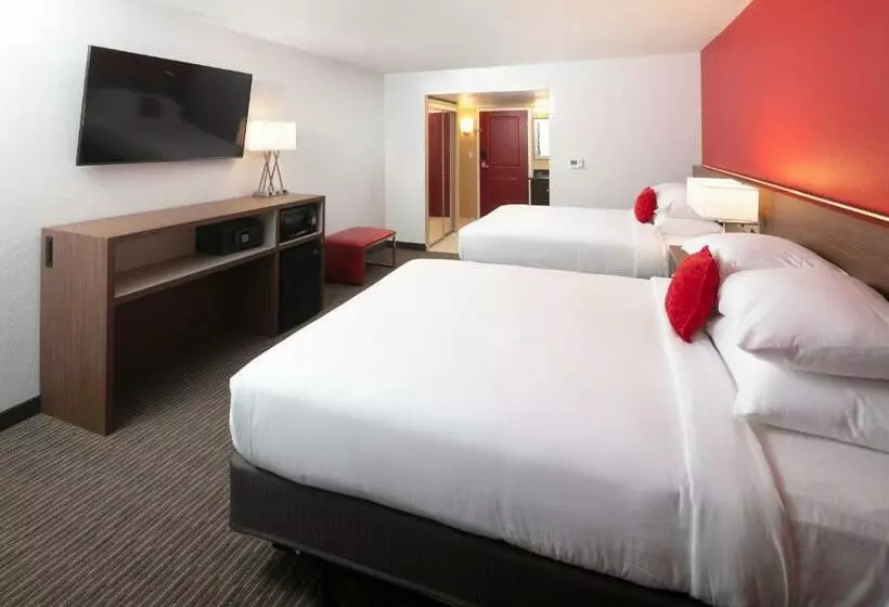 اتاق استاندارد با چشم‌انداز استخر, Red Lion Hotel Orlando Lake Buena Vista South  Near Disney