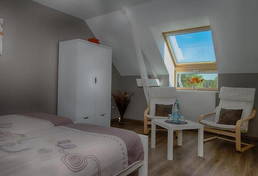 غرفة قياسية, Au Jardin Fleuri