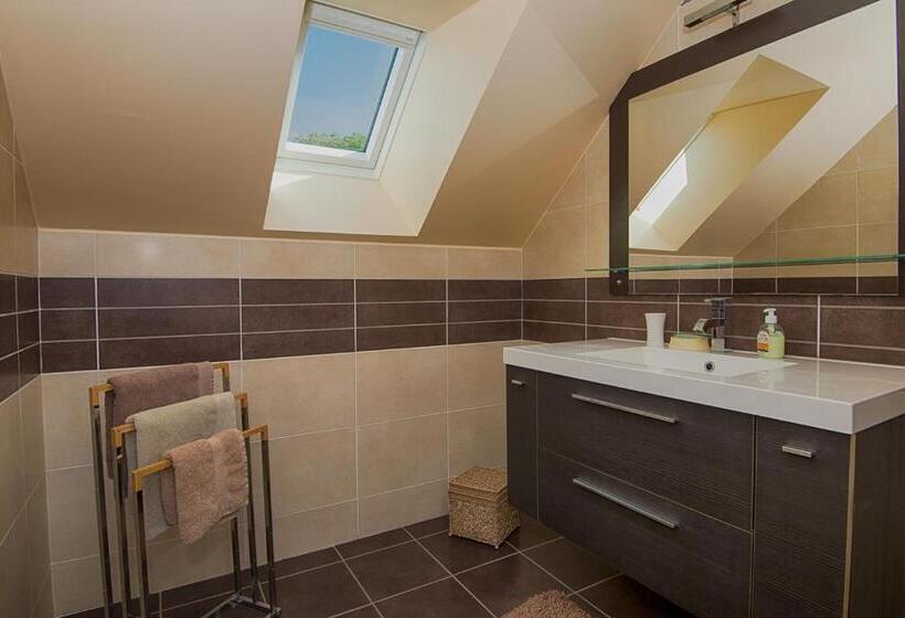 غرفة قياسية, Au Jardin Fleuri