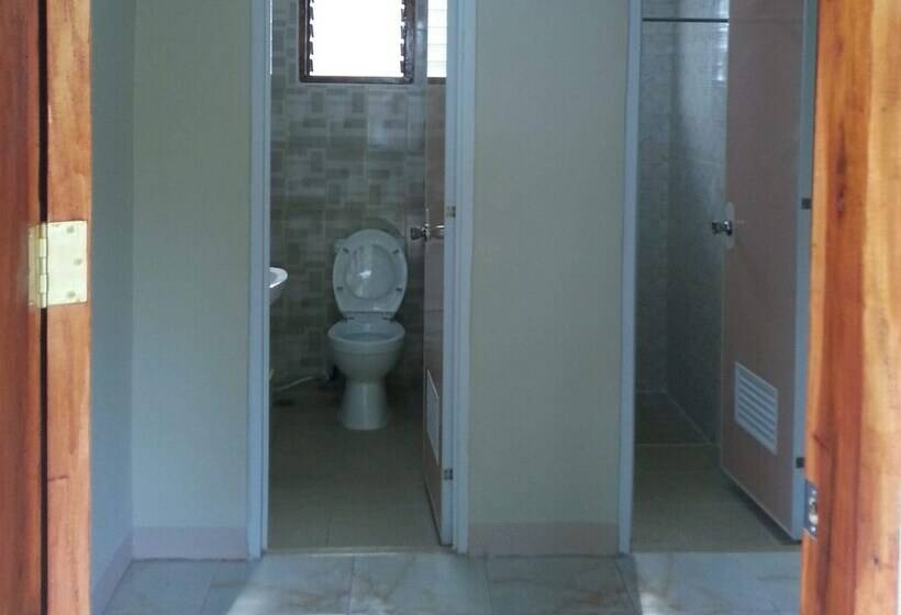 تختخواب در اتاق سوپریور مشترک, D's Ocean View Beach Resort