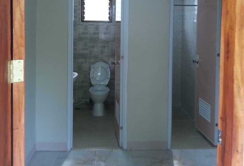 تختخواب در اتاق سوپریور مشترک, D's Ocean View Beach Resort