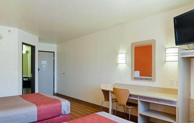 Четырехместный Номер Стандарт, Motel 6 Fort Lupton, Co