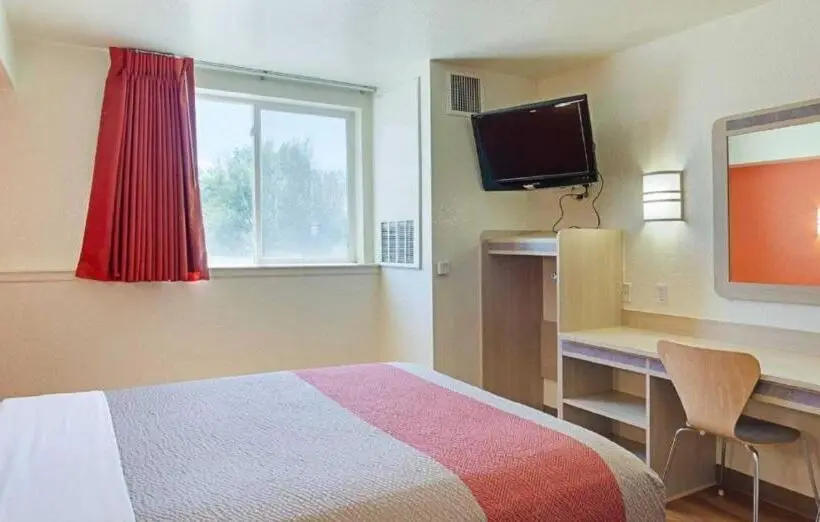 身障者適用スタンダードルーム, Motel 6 Fort Lupton, Co