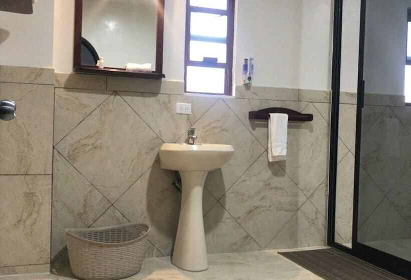 سوییت, Collection O Hotel Nueva Escocia, Puebla