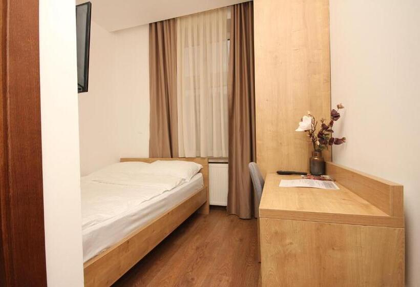 اتاق لوکس, Vila Alexandra