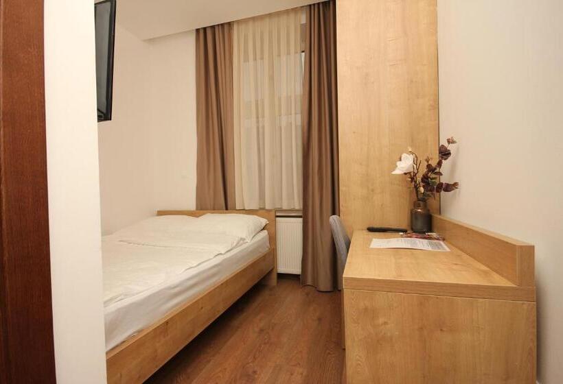 اتاق لوکس, Vila Alexandra