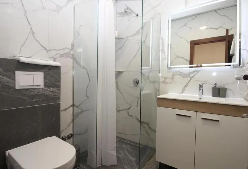 اتاق استاندارد چهار تخته, Vila Alexandra