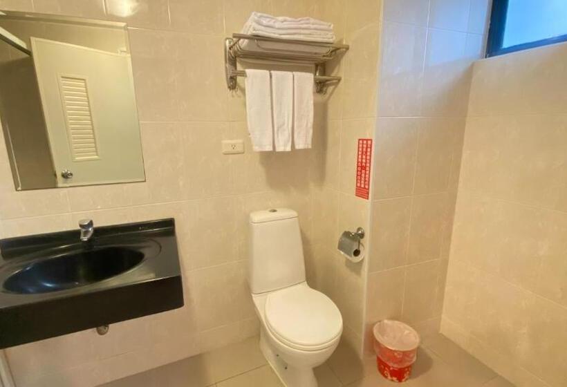 标准三人间, New Generation Of Boutique Business