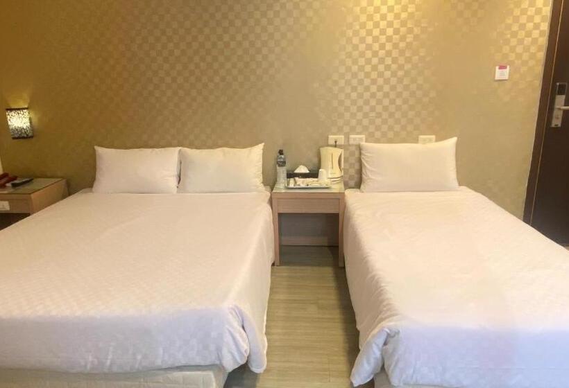 标准三人间, New Generation Of Boutique Business