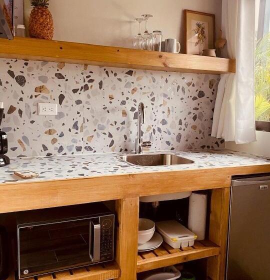 شقة غرفة واحدة مطلة على الحديقة, Daleese