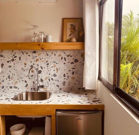 شقة غرفة واحدة مطلة على الحديقة, Daleese