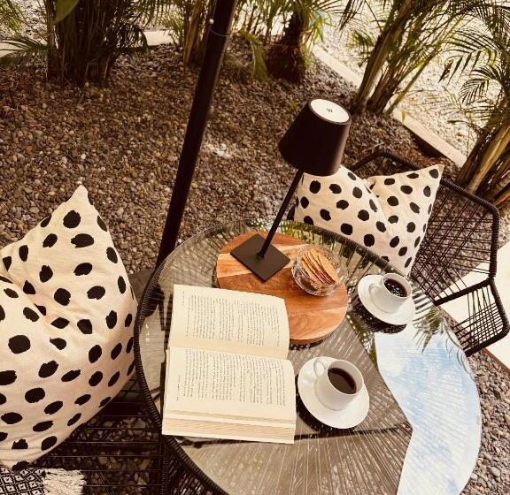 شقة غرفة واحدة مطلة على الحديقة, Daleese