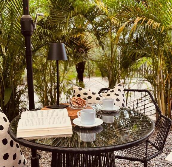 شقة غرفة واحدة مطلة على الحديقة, Daleese