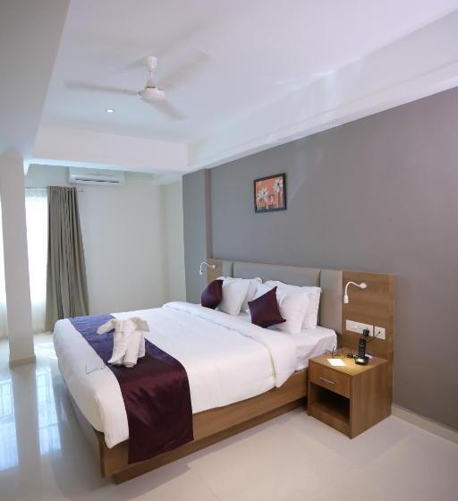 디럭스 룸, Dhanya Residency