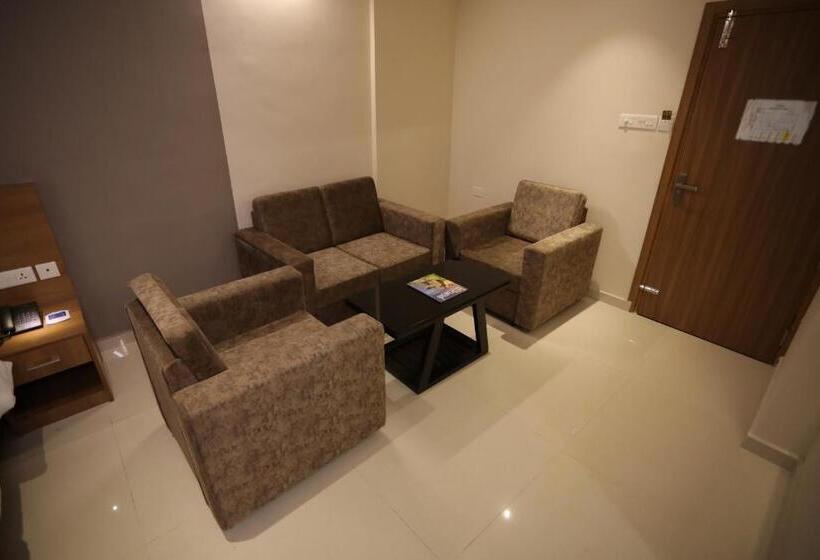 Люкс Повышенной Комфортности, Dhanya Residency