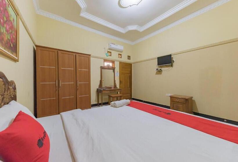 Номер Стандарт, Reddoorz Syariah At Bumi Eyang Enin Homestay Tasikmalaya