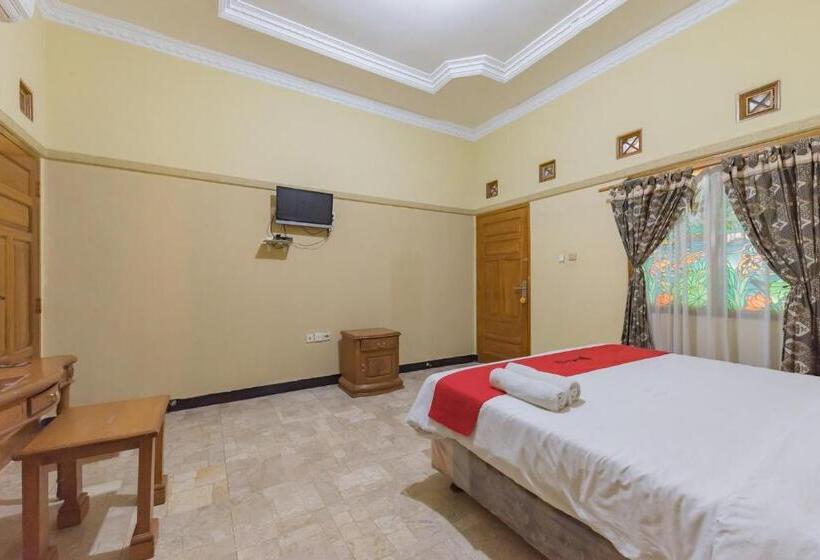 Номер Стандарт, Reddoorz Syariah At Bumi Eyang Enin Homestay Tasikmalaya
