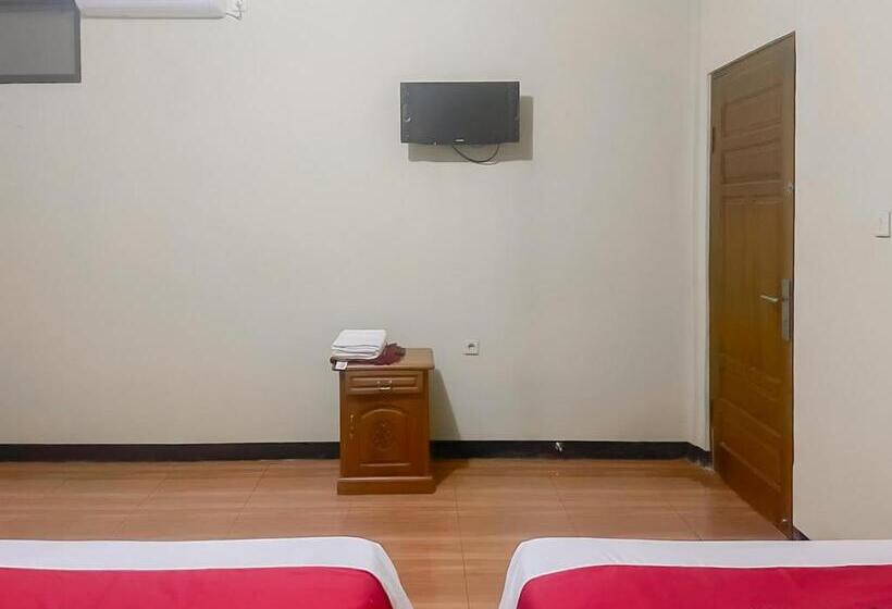Номер Стандарт, Reddoorz Syariah At Bumi Eyang Enin Homestay Tasikmalaya