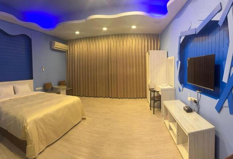 اتاق لوکس با تخت دو نفره بزرگ, 溫沙堡汽車旅館 Windsor Castle Garden Motel