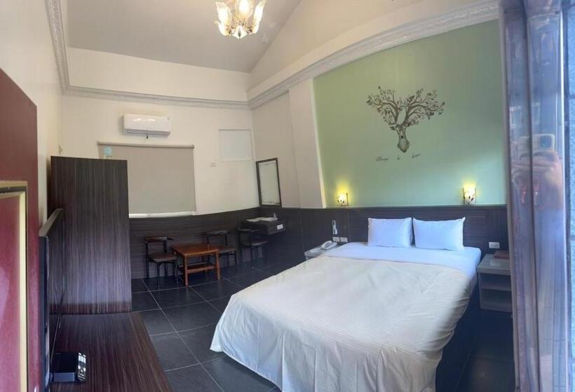 اتاق استاندارد با وان آب گرم, 溫沙堡汽車旅館 Windsor Castle Garden Motel