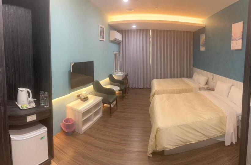 اتاق لوکس چهار تخته, 溫沙堡汽車旅館 Windsor Castle Garden Motel