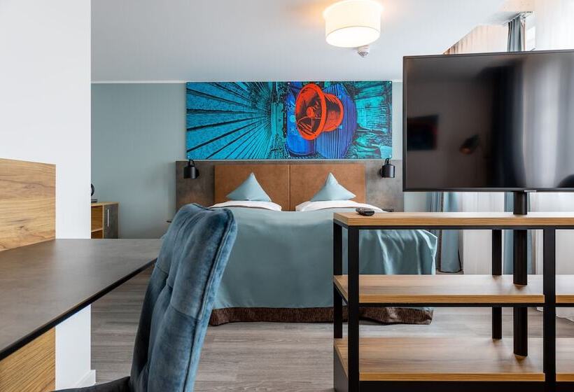 جناح جونيور, Trip Inn Hotel & Suites Essen