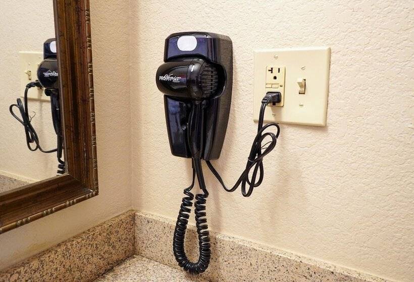 디럭스 룸, Rosen Inn Closest to Universal