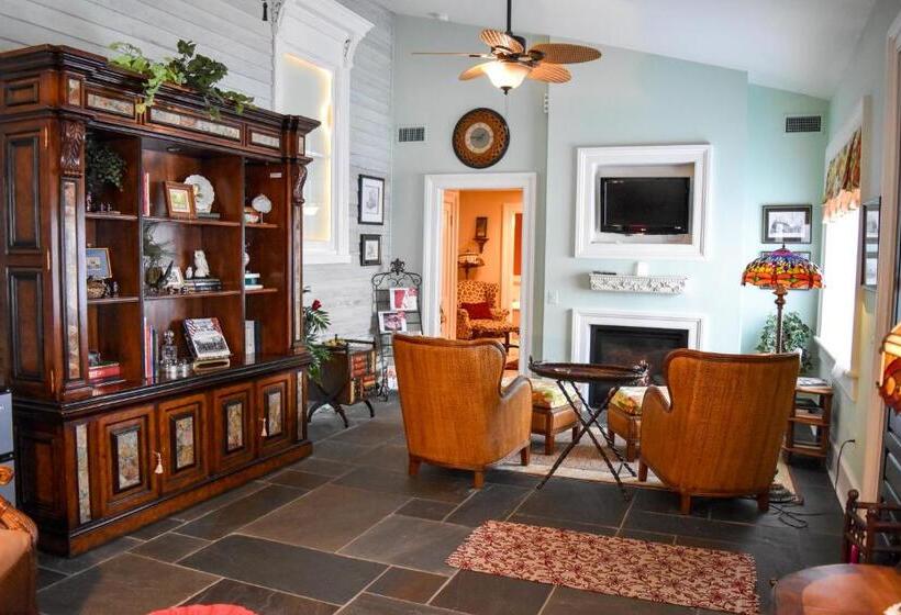 キングサイズベッドのスイートルーム, The Richard Johnston Inn & 1890 Caroline House