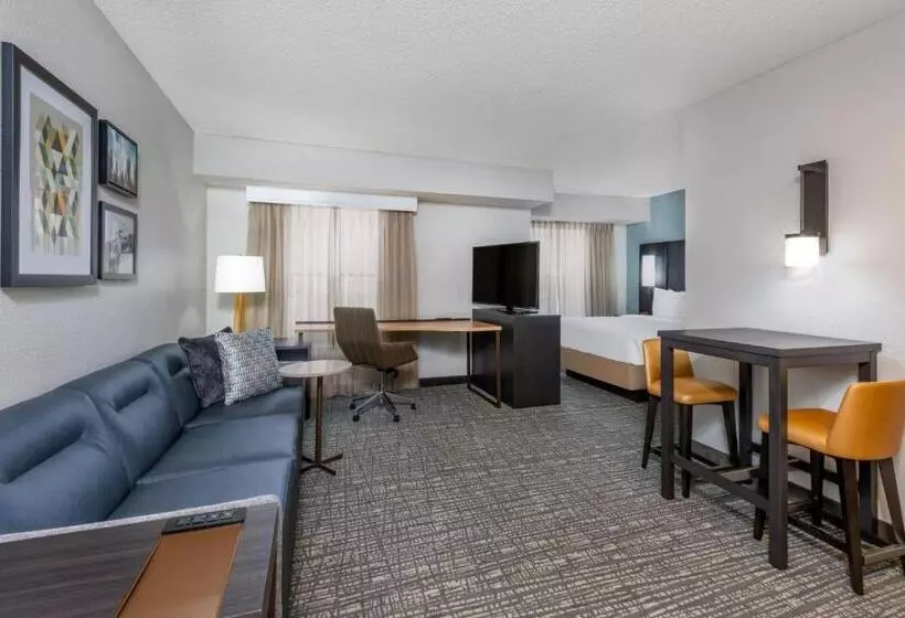 Standard studio with river view, Residence Inn Indianapolis Downtown On The Canal