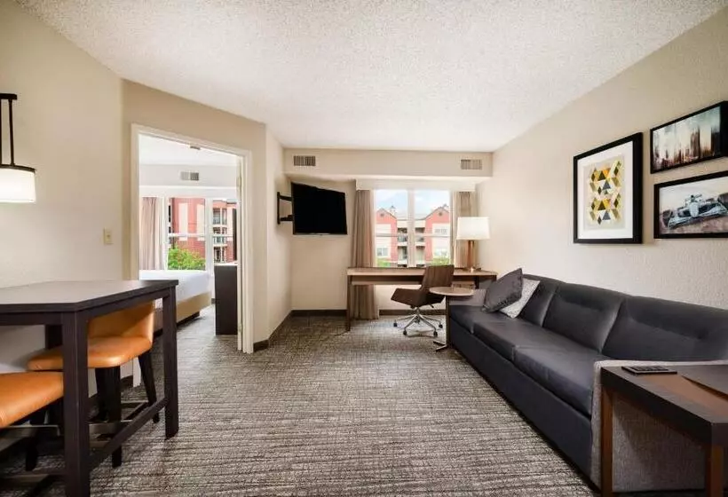 سوئیت با چشم‌انداز رودخانه, Residence Inn Indianapolis Downtown On The Canal