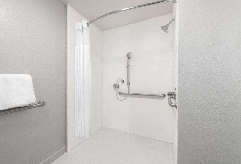 Suite Adapted for people with reduced mobility, Residence Inn Indianapolis Downtown On The Canal