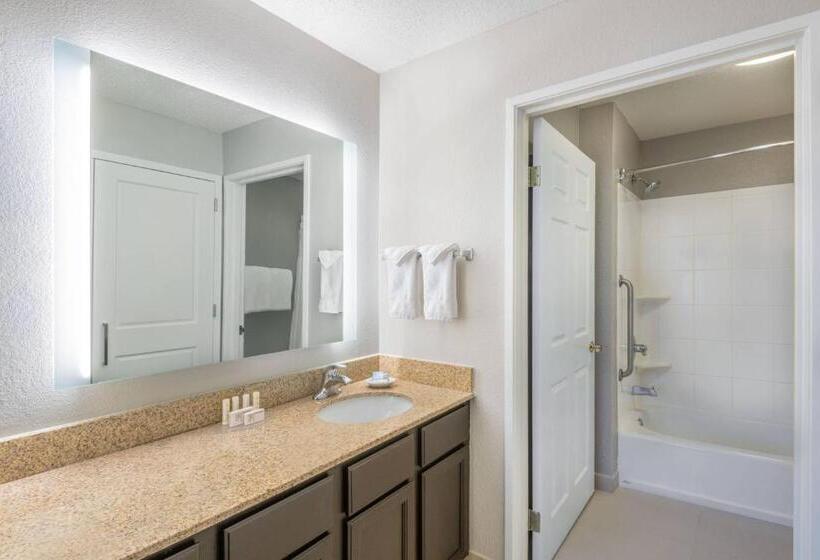 Suite Adapted for people with reduced mobility, Residence Inn Indianapolis Downtown On The Canal