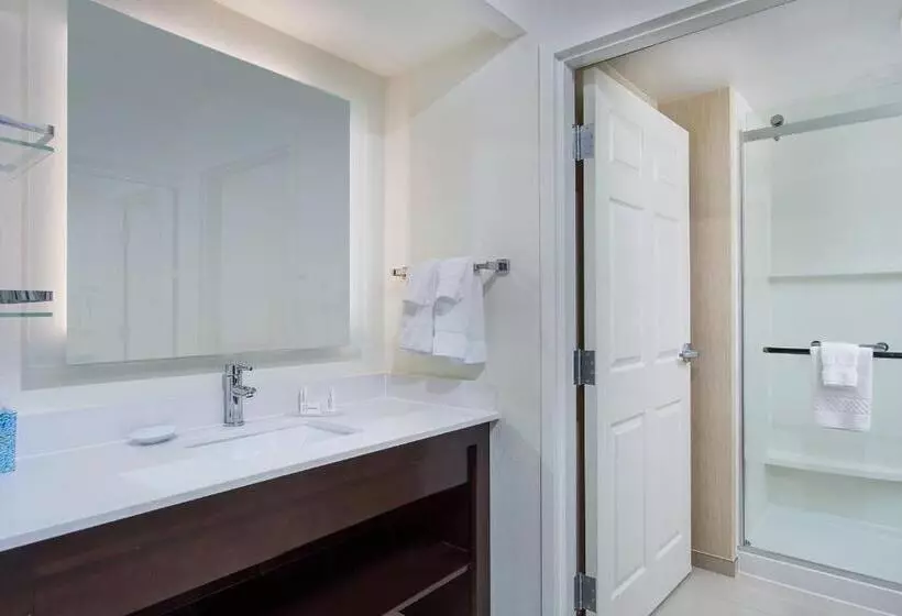 スタンダードスタジオ, Residence Inn Knoxville Cedar Bluff