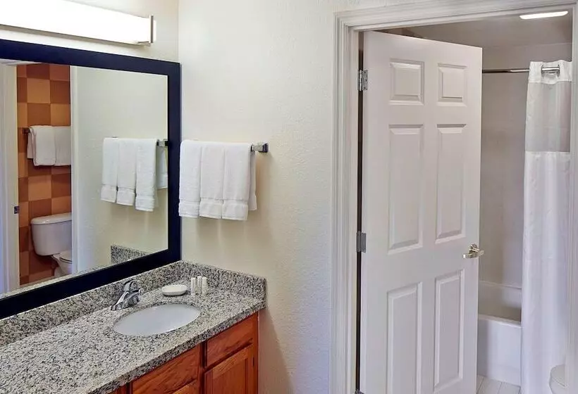 Sviitti Liikuntarajoitteisille, Residence Inn By Marriott Naples
