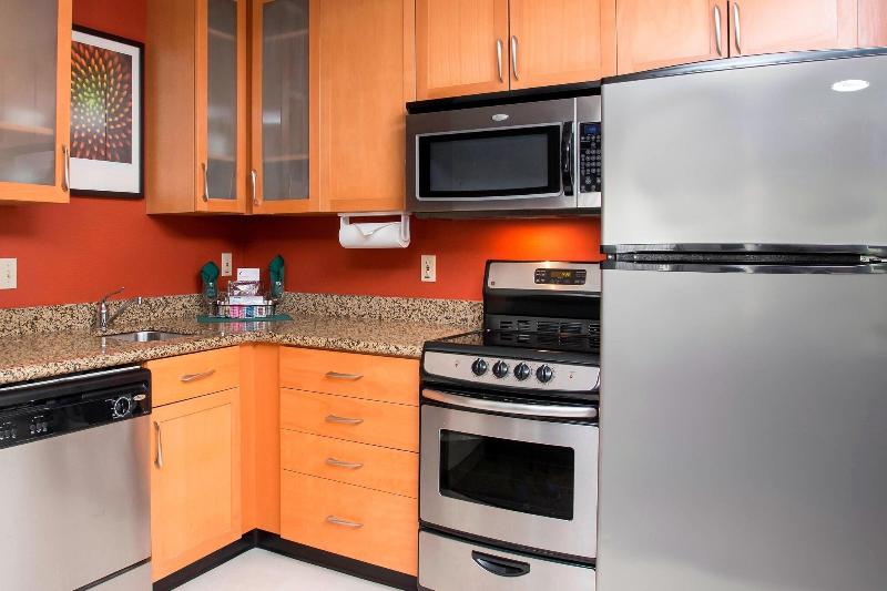 Студио Стандарт Кровать Кинг, Residence Inn Topeka