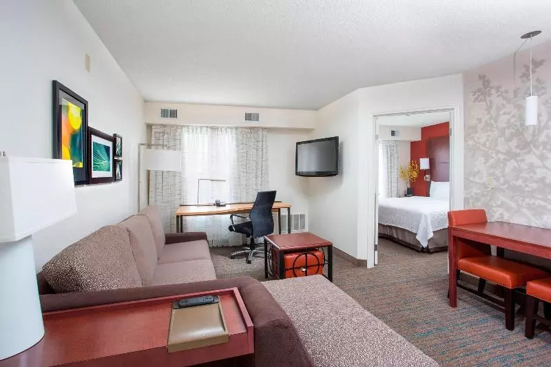 キングサイズベッドのスイートルーム, Residence Inn Topeka