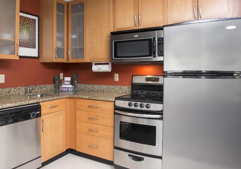 Люкс Кровать Кинг, Residence Inn Topeka