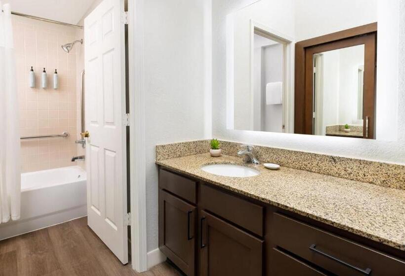 キングサイドベッドのスタンダードワンルーム, Residence Inn West Palm Beach