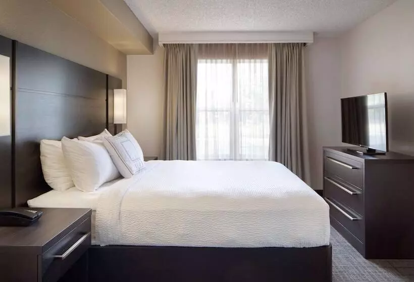 سوییت, Sonesta Es Suites Fresno