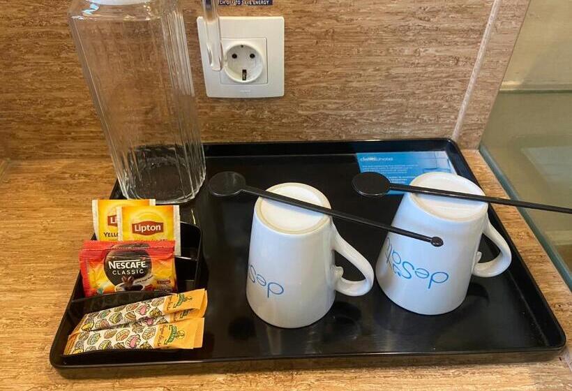 חדר דלוקס, Desatu