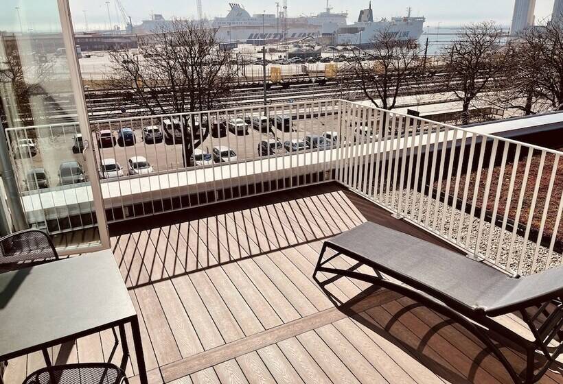Deluxe Szoba Terasszal, Fritiden Hotell & Kongress