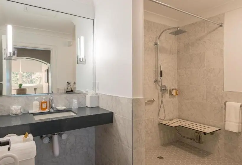 Standard-invahuone, The Abbey Inn & Spa