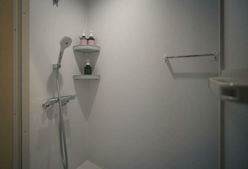 スタンダードルーム, Trim