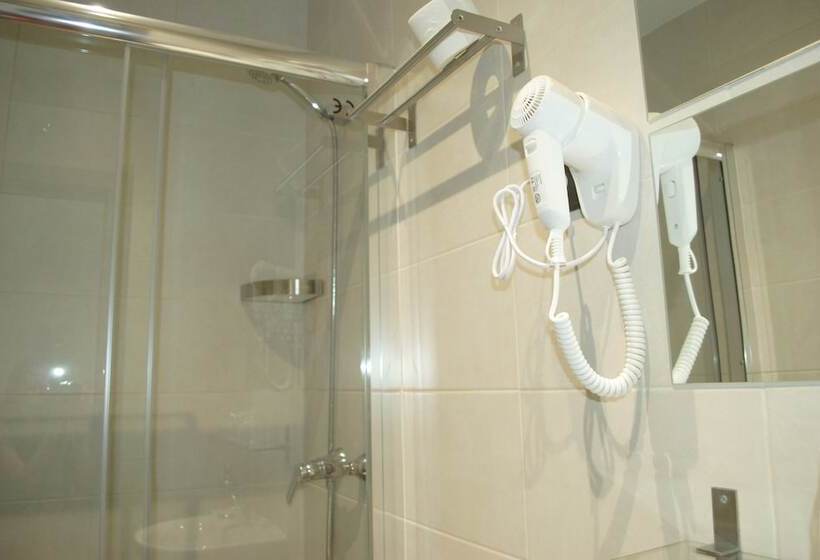 اتاق عادی, Fuencarral Rooms